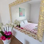 Apartamento Casa Peonia *